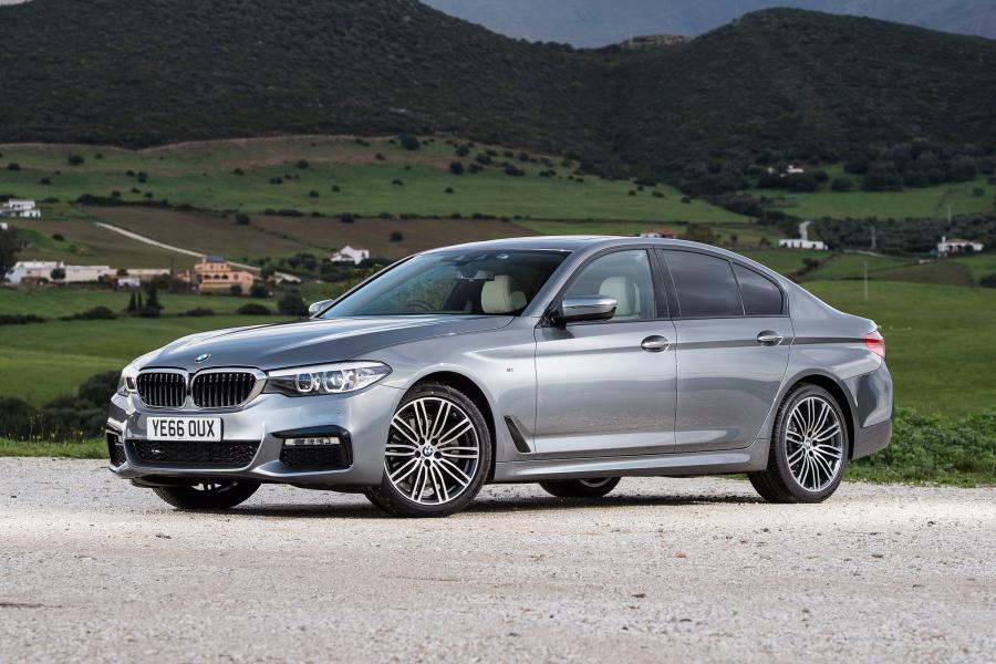 BMW 520d Sedan M Sport 2017 года  (UK) (фото 27 из 40)